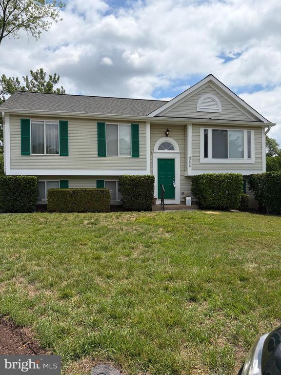 45530 STABLEMATES CT, Sterling, VA 20164