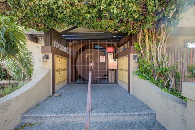 711 S Bayshore Boulevard 10, San Mateo, CA 94401