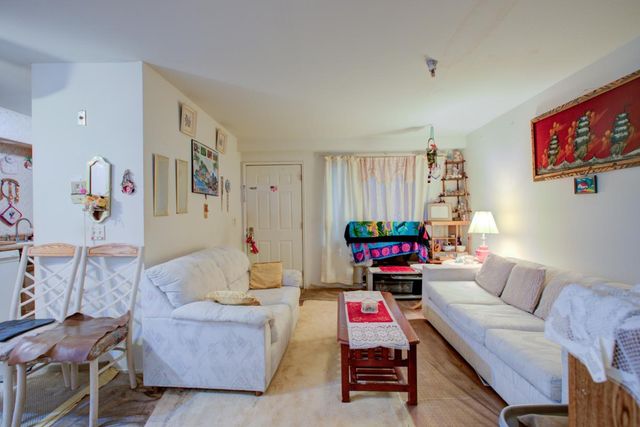 711 S Bayshore Boulevard 10, San Mateo, CA 94401