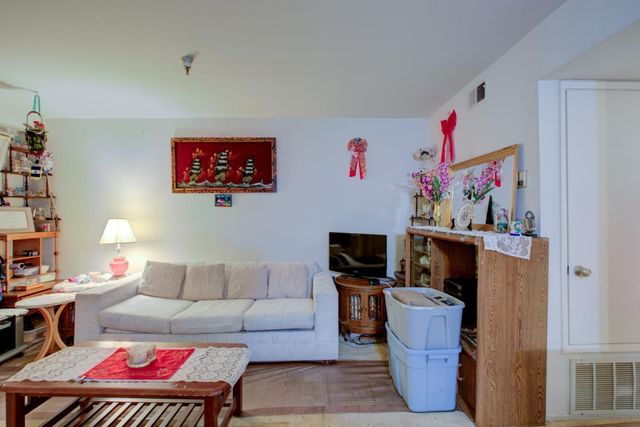 711 S Bayshore Boulevard 10, San Mateo, CA 94401