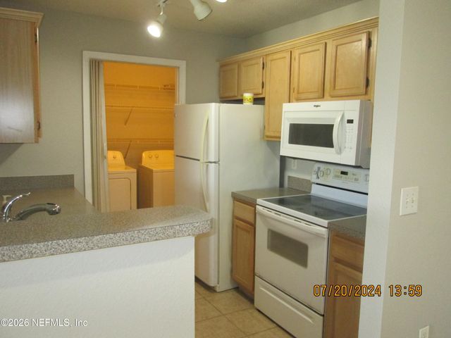 7701 TIMBERLIN PARK Boulevard 733, Jacksonville, FL 32256