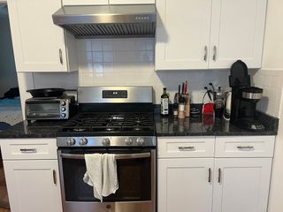 186 Sheridan Ave 1, Medford, MA 02155