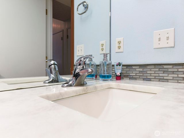 7713 Zircon Drive SW, Lakewood, WA 98498