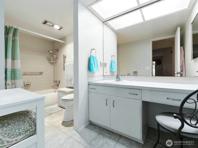 7713 Zircon Drive SW, Lakewood, WA 98498