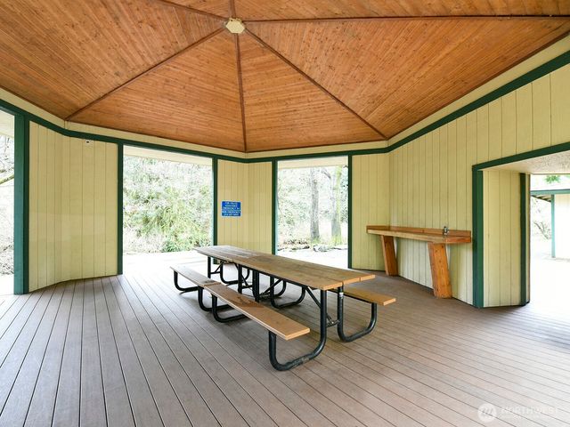 7713 Zircon Drive SW, Lakewood, WA 98498