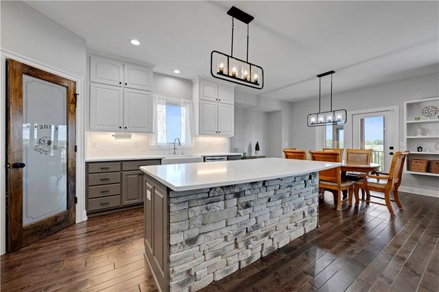 8311 Pickering Street, Lenexa, KS 66227