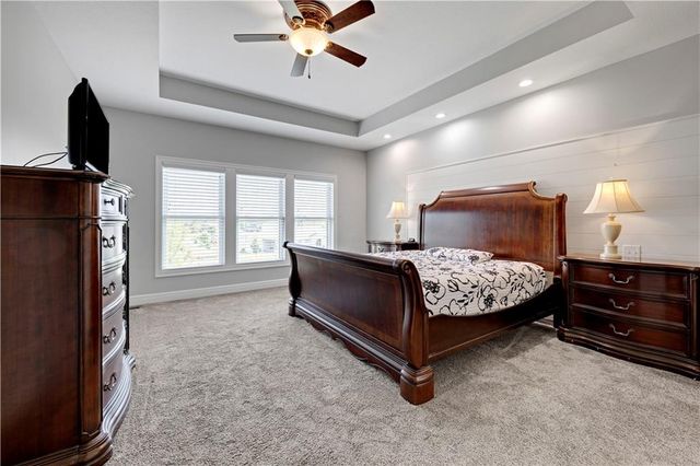 8311 Pickering Street, Lenexa, KS 66227