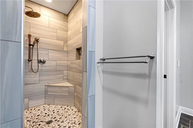 8311 Pickering Street, Lenexa, KS 66227
