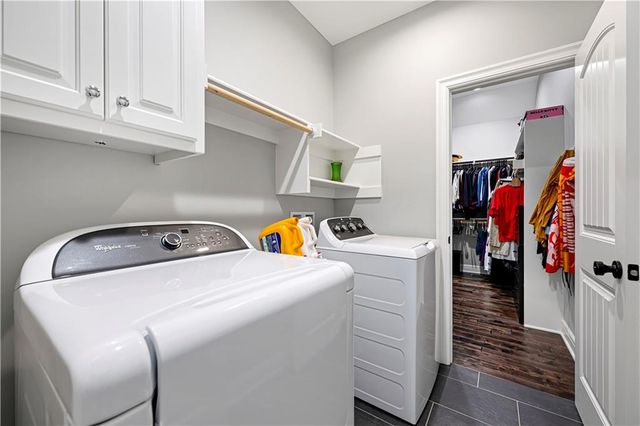 8311 Pickering Street, Lenexa, KS 66227