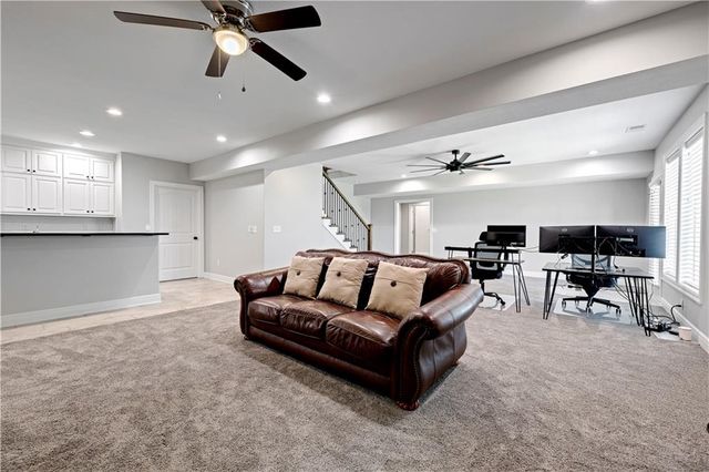 8311 Pickering Street, Lenexa, KS 66227