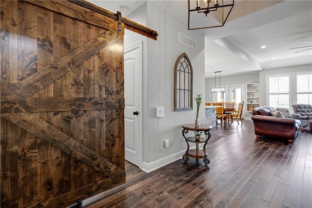 8311 Pickering Street, Lenexa, KS 66227