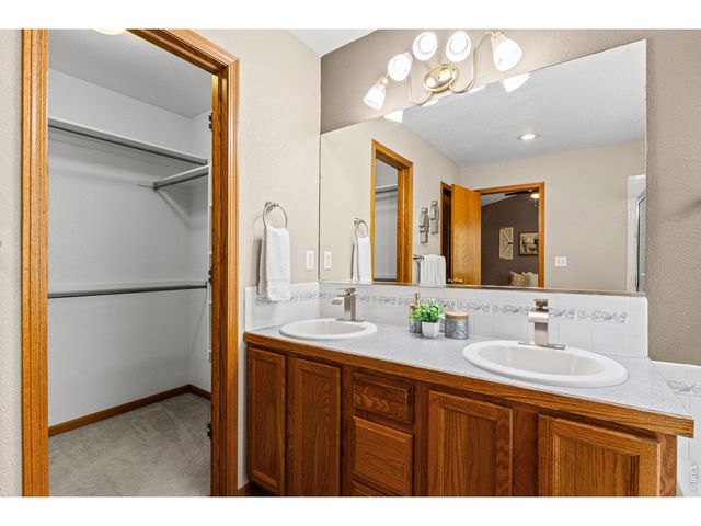 3102 49th Ave Ct, Greeley, CO 80634