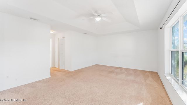 8 WHITE HURST Lane, Palm Coast, FL 32164