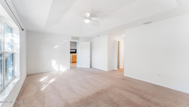 8 WHITE HURST Lane, Palm Coast, FL 32164