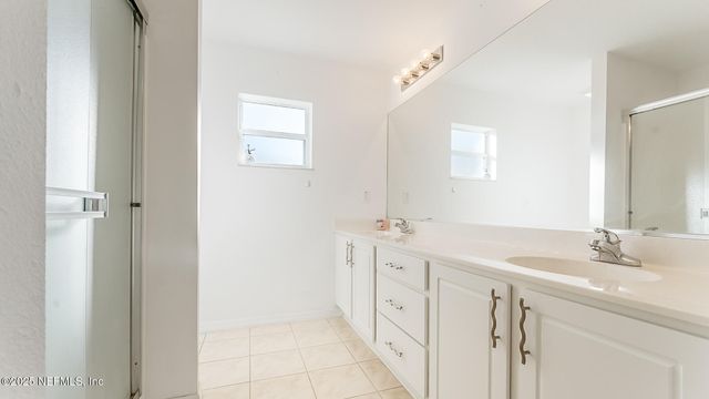 8 WHITE HURST Lane, Palm Coast, FL 32164