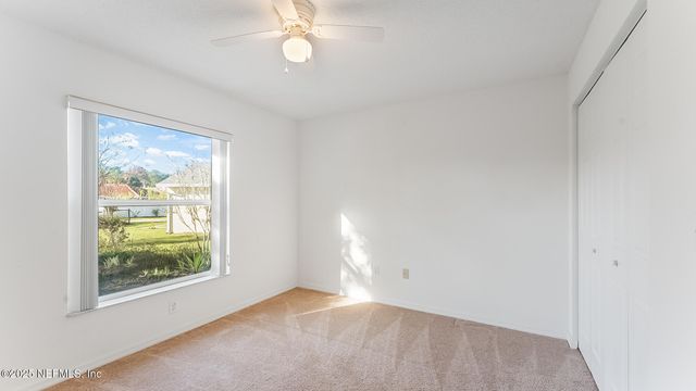 8 WHITE HURST Lane, Palm Coast, FL 32164