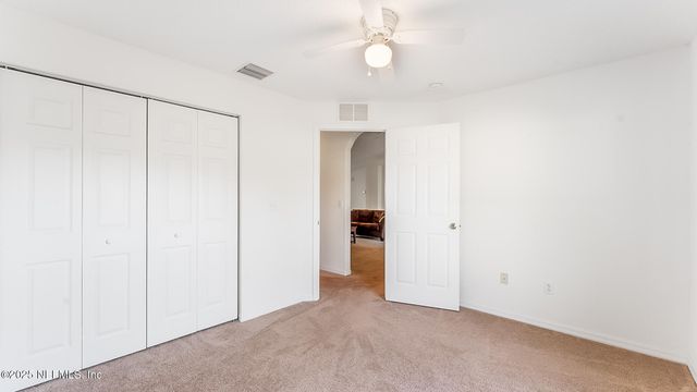 8 WHITE HURST Lane, Palm Coast, FL 32164