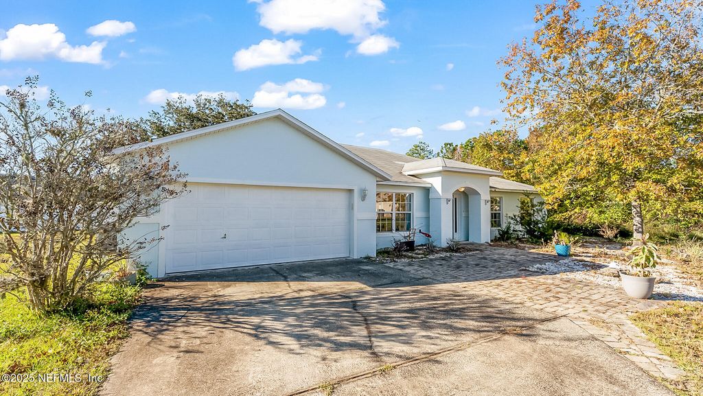 8 WHITE HURST Lane, Palm Coast, FL 32164