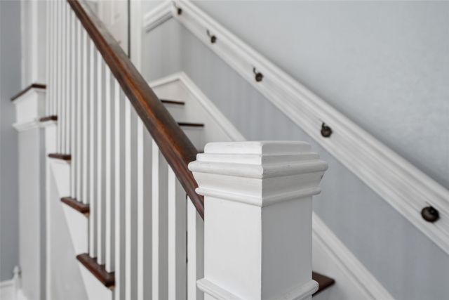 1860 E Avenue NW, Cedar Rapids, IA 52405