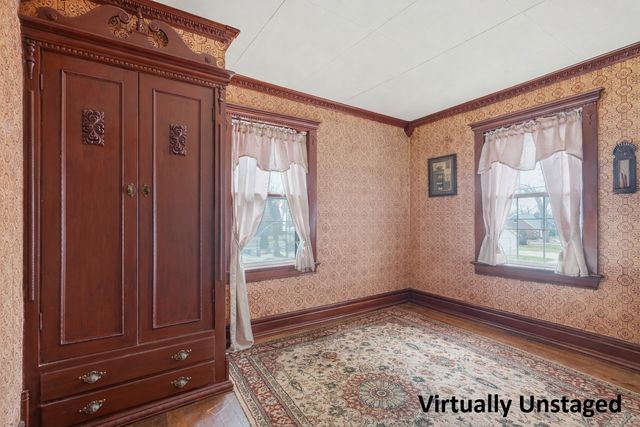 1860 E Avenue NW, Cedar Rapids, IA 52405