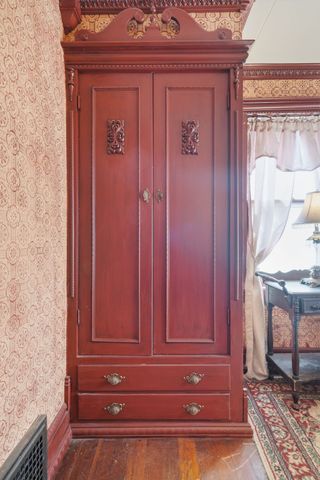 1860 E Avenue NW, Cedar Rapids, IA 52405