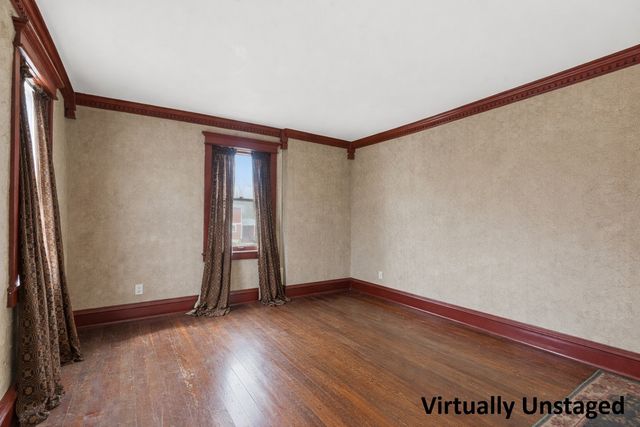 1860 E Avenue NW, Cedar Rapids, IA 52405