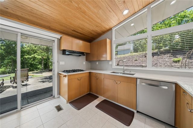 675 N Wade Ave, W Brownsville, PA 15301
