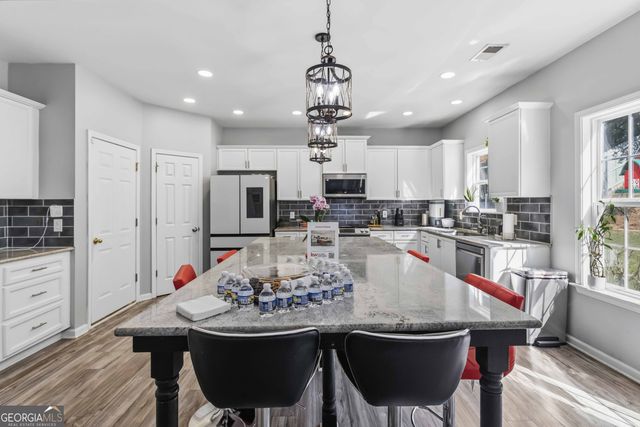 6870 River Island Circle, Buford, GA 30518