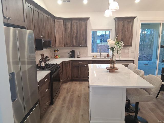 823 Spyglass Hill Drive, Bedford, IN 47421