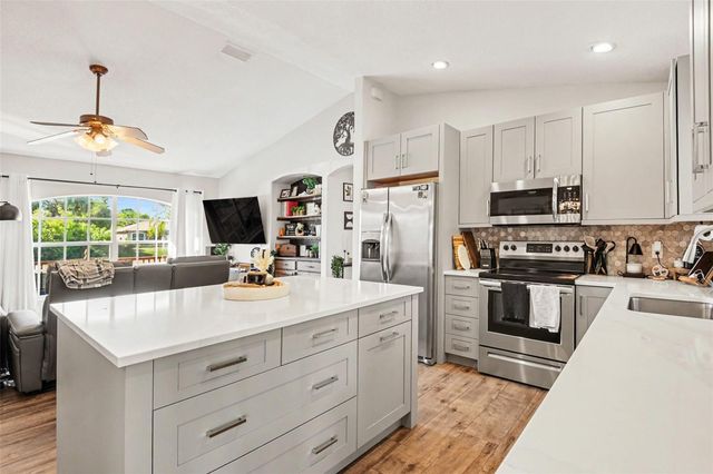 3894 S CHAMBERLAIN BOULEVARD, North Port, FL 34286