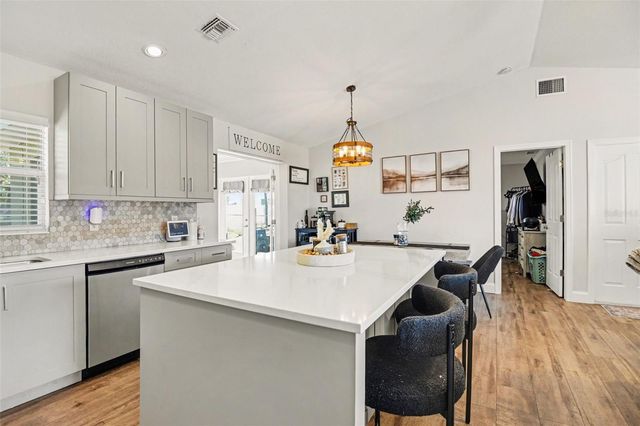 3894 S CHAMBERLAIN BOULEVARD, North Port, FL 34286