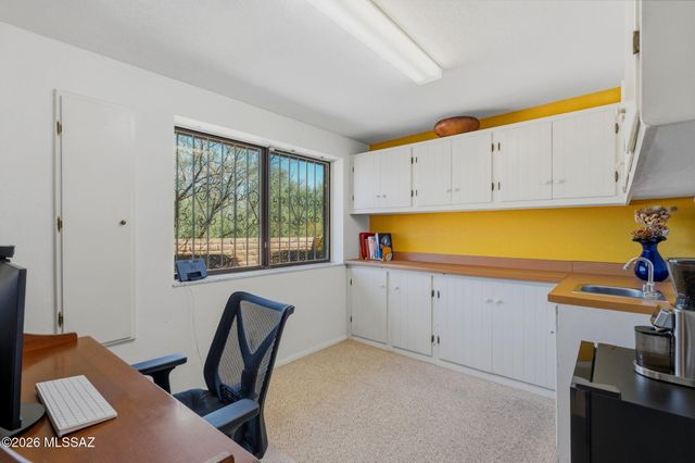 8451 E Tourmaline Drive, Tucson, AZ 85750