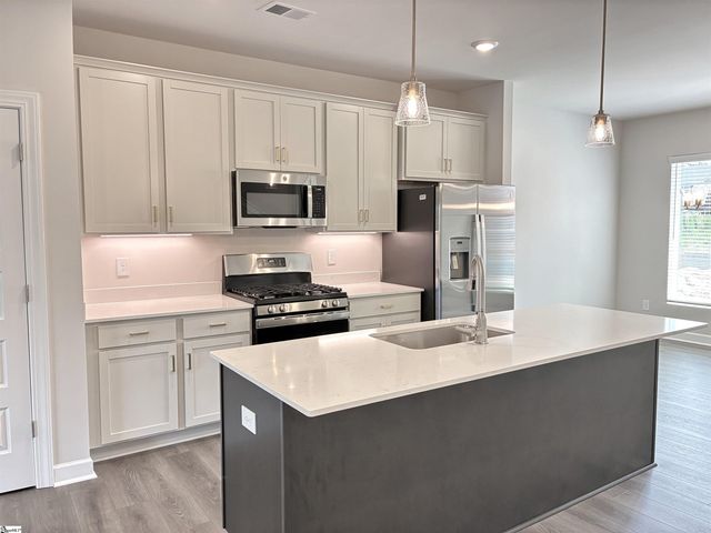 25 Pikewood Lane, Greenville, SC 29607