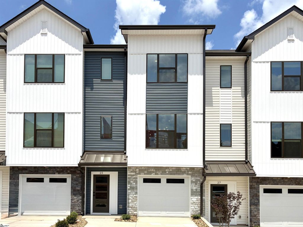 25 Pikewood Lane, Greenville, SC 29607