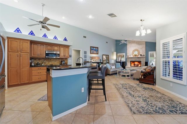 5511 61ST LANE E, Bradenton, FL 34203