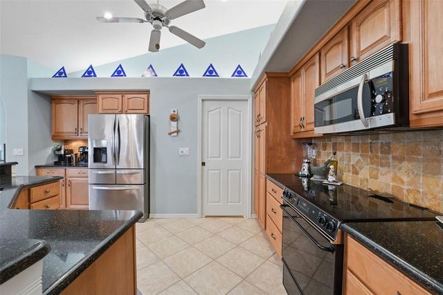 5511 61ST LANE E, Bradenton, FL 34203