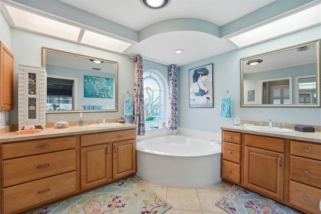 5511 61ST LANE E, Bradenton, FL 34203