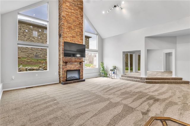 10 Walker St, Collier Twp, PA 15071