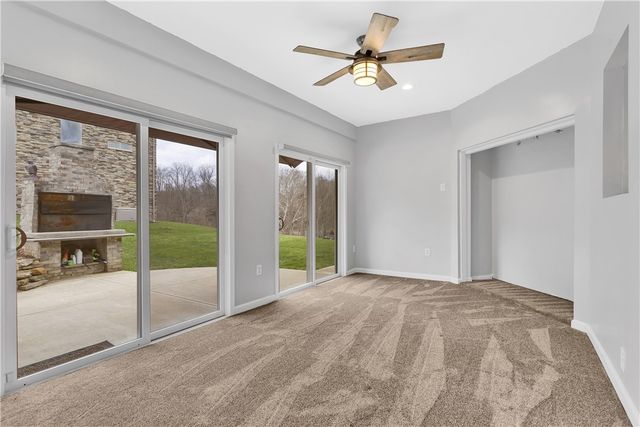 10 Walker St, Collier Twp, PA 15071