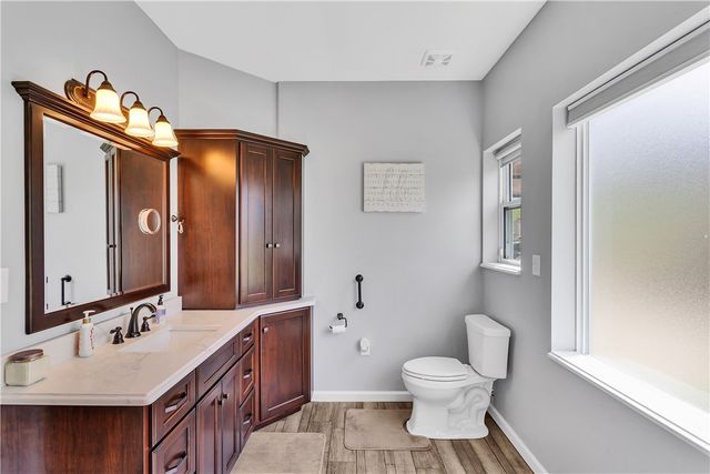 10 Walker St, Collier Twp, PA 15071