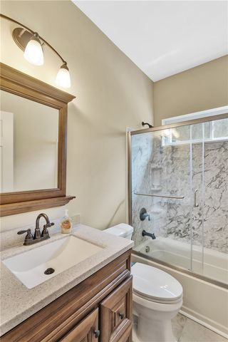 10 Walker St, Collier Twp, PA 15071