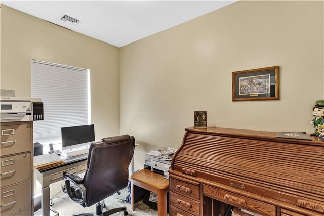 10 Walker St, Collier Twp, PA 15071