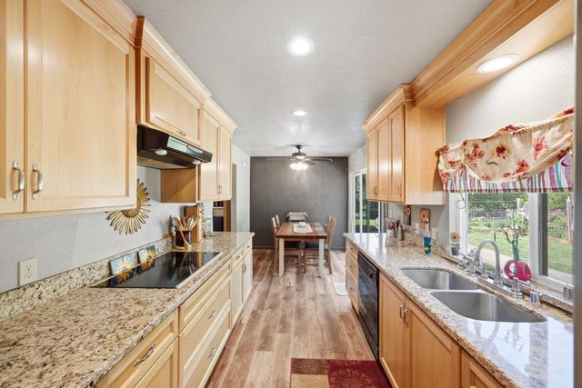 15828 Barney, Plymouth, CA 95669