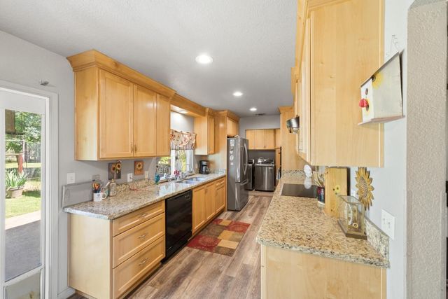 15828 Barney, Plymouth, CA 95669