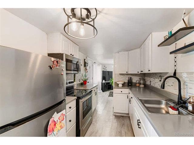7277 E 68th Pl, Commerce City, CO 80022