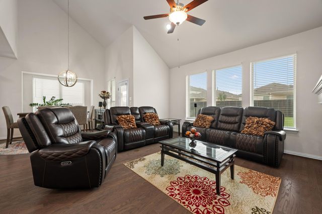 145 Findley Ave, Leander, TX 78641