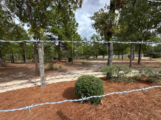 325 Blackfoot Drive, Defuniak Springs, FL 32433