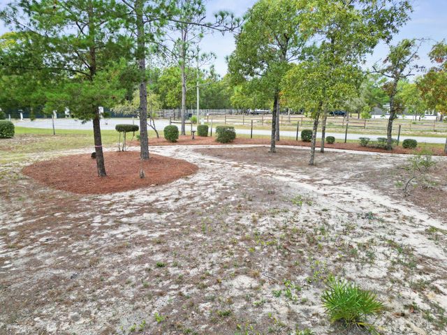 325 Blackfoot Drive, Defuniak Springs, FL 32433