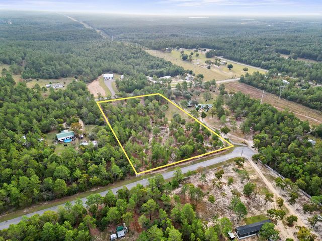 325 Blackfoot Drive, Defuniak Springs, FL 32433