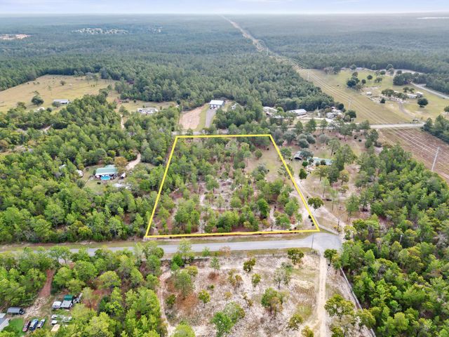 325 Blackfoot Drive, Defuniak Springs, FL 32433